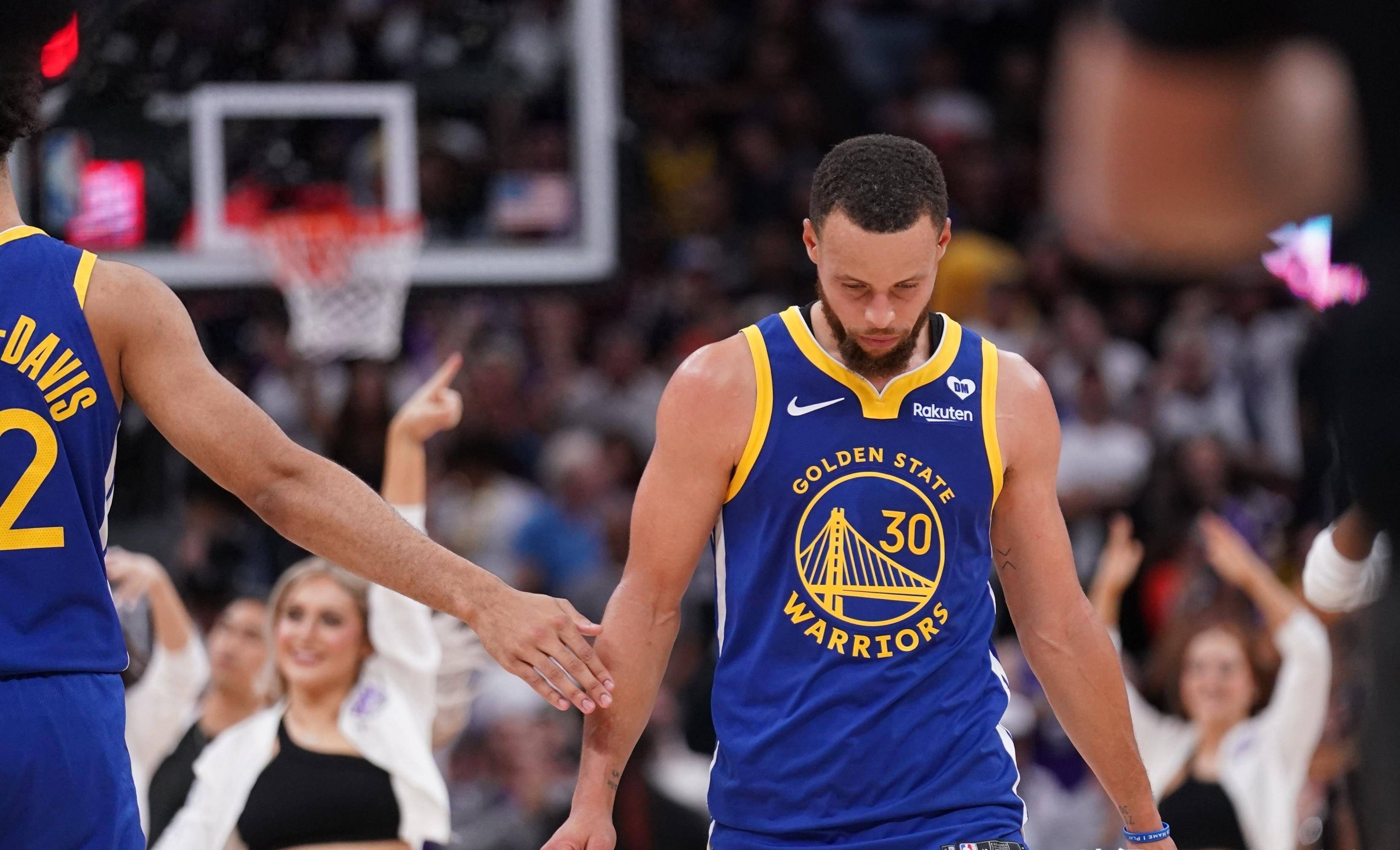 NBA总决赛赛程吃紧,费城76人集结日更衣室发声,信心回归,年轻球员得到机会的简单介绍 NBA总决赛赛程吃紧,费城76人集结日更衣室发声,信心回归,年轻球员得到机会的简单介绍