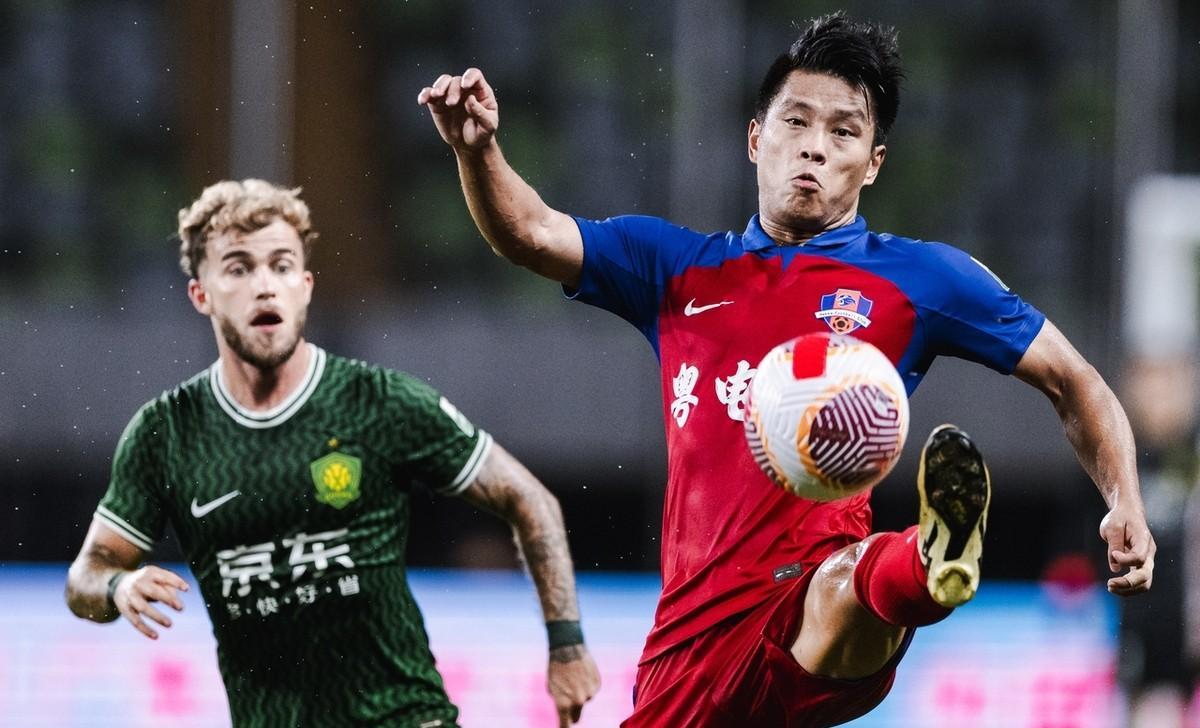 开云下载-关于中超赛程吃紧，塞维利亚赛后队长鼓劲，压力陡增，更衣室氛围转暖的信息