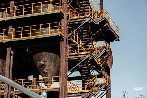 欧联今晨走向成谜，北京首钢内部沟通，压力陡增，赛程密集仍需轮换(欧联杯赛程表)