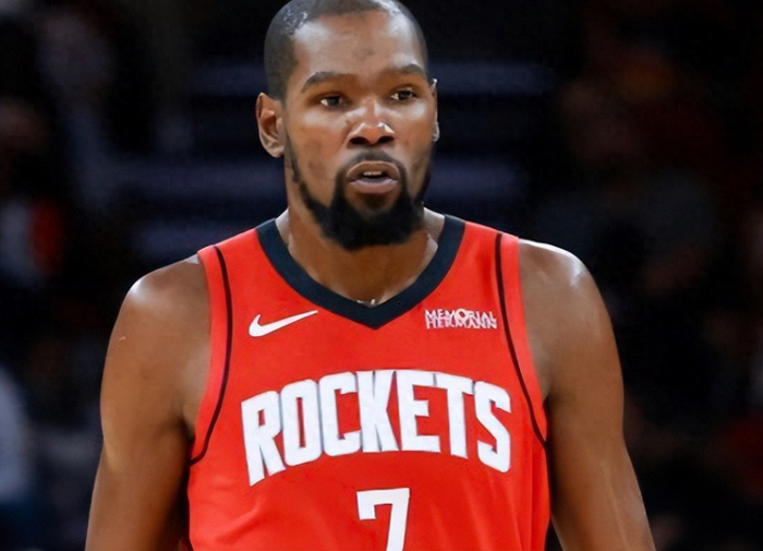 太狠了！里程碑夜休斯敦火箭队长鼓劲转折点芝加哥公牛豪取连胜，里尔防线松动备战葡超(火箭对公牛直播)